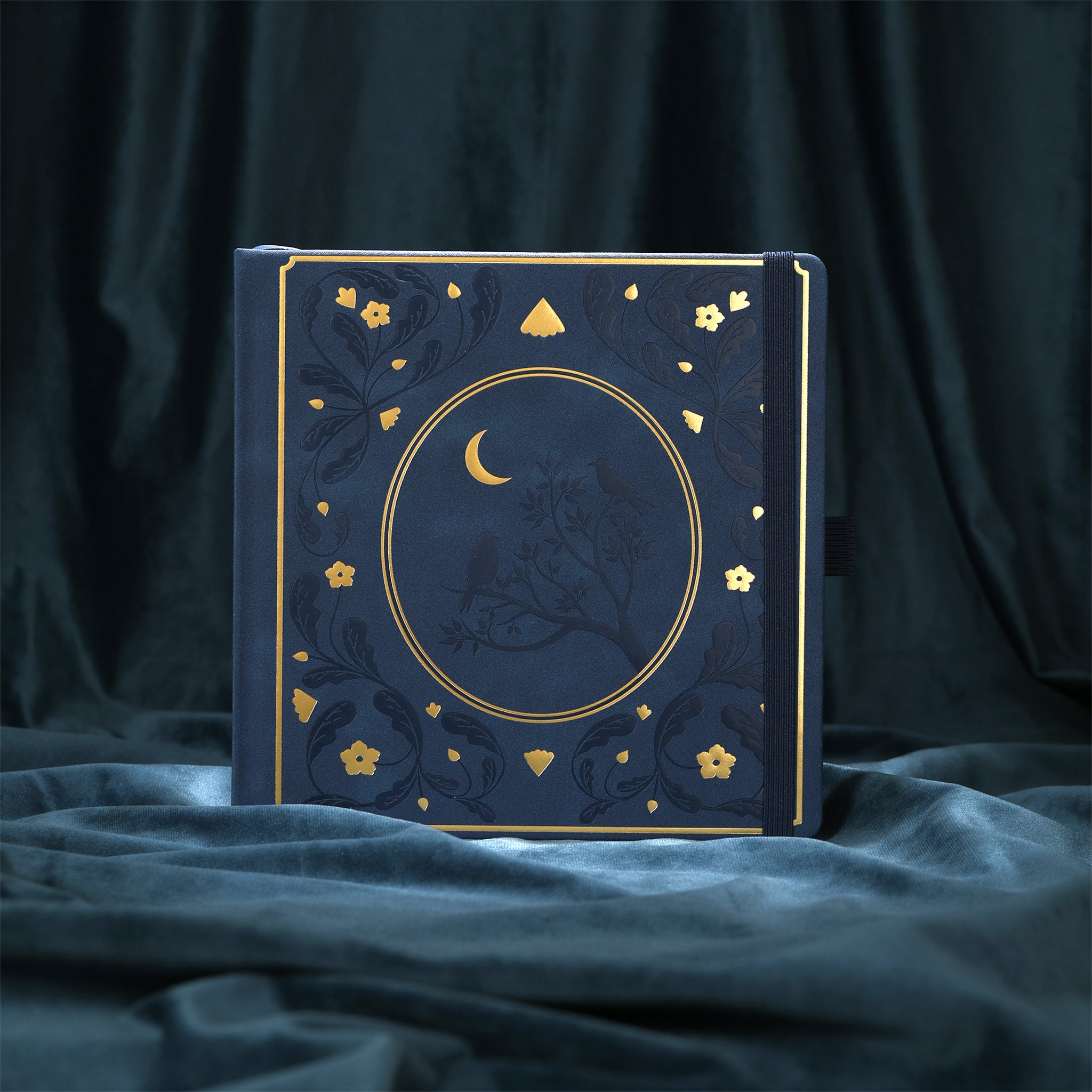 8x8SquareMoonlightMelodyDotGridNotebook-Navy_4.jpg